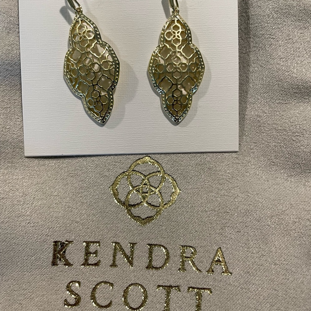 KENDRA SCOTT Abbie Drop